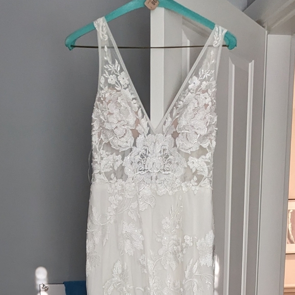 Made With Love Stevie Wedding Dress - Picture 7 of 11